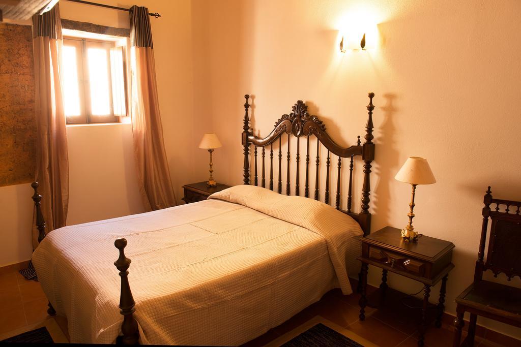 Recanto Da Ribeira Casas De Campo Monchique Ruang foto