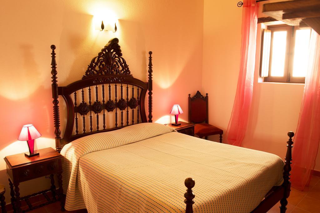 Recanto Da Ribeira Casas De Campo Monchique Ruang foto